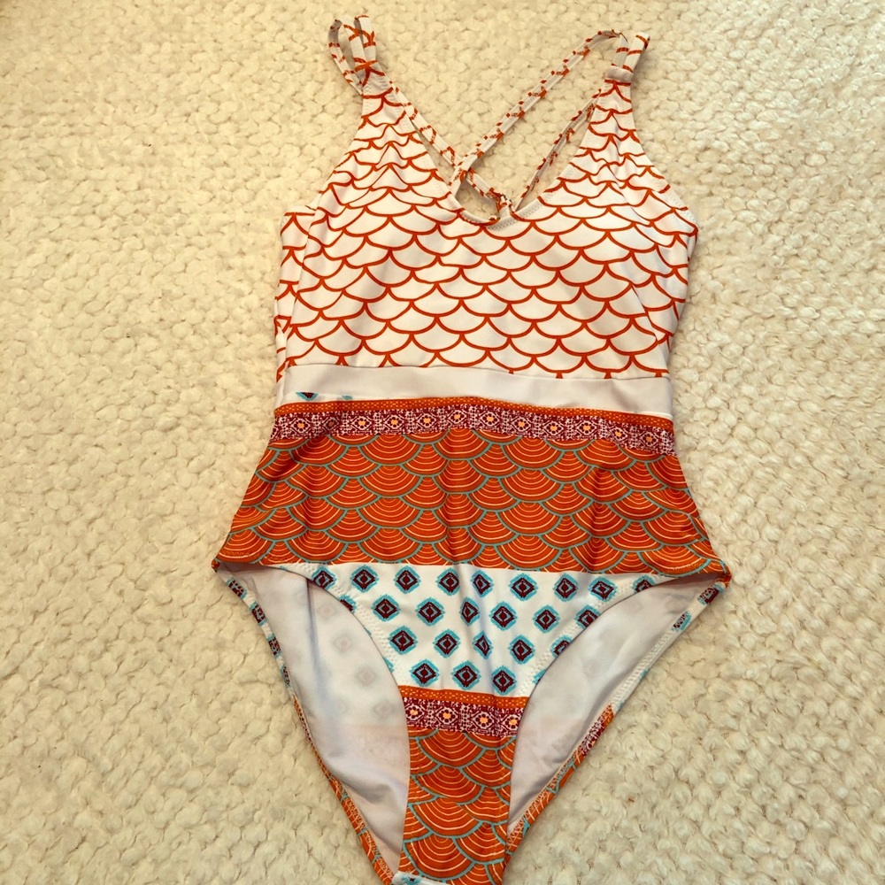 Cupshe one piece bathing suit